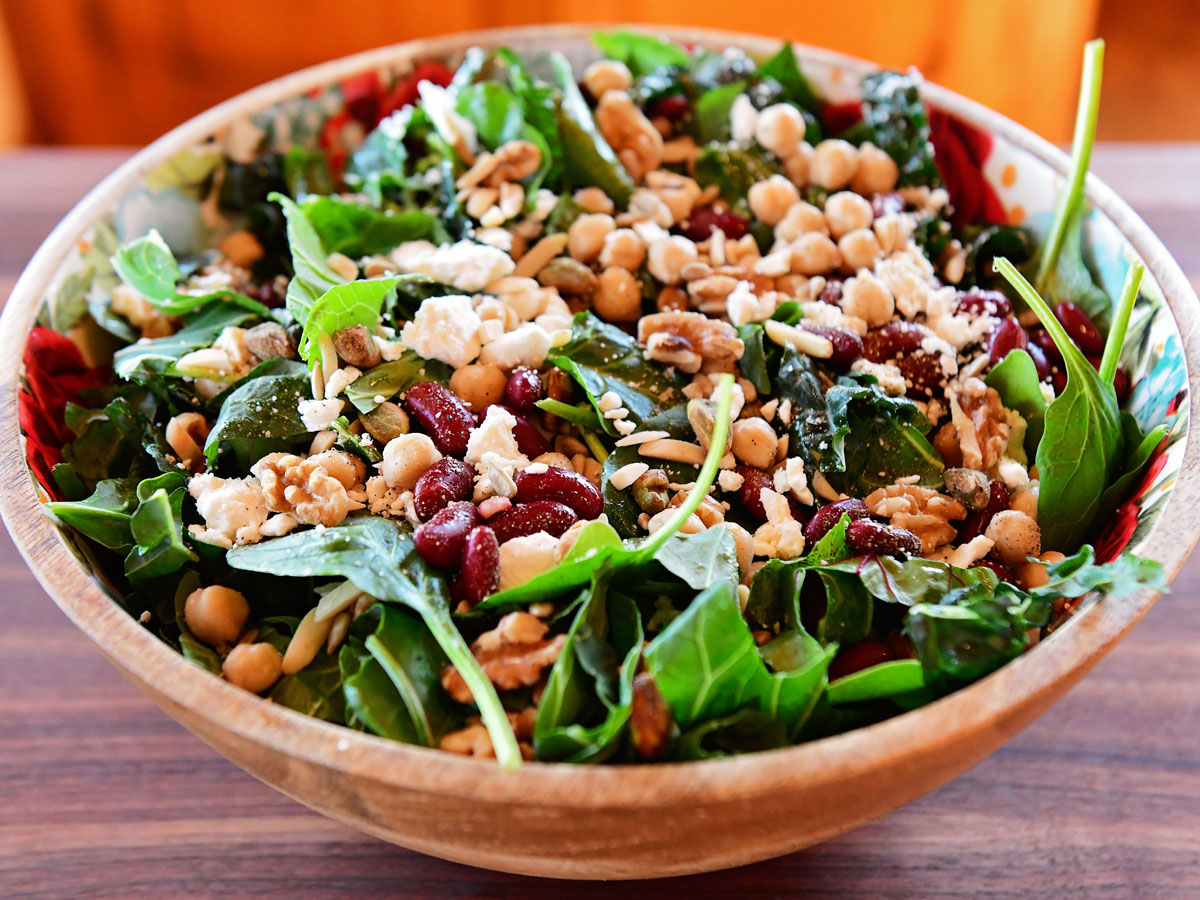 The Art of Making the Best Salads