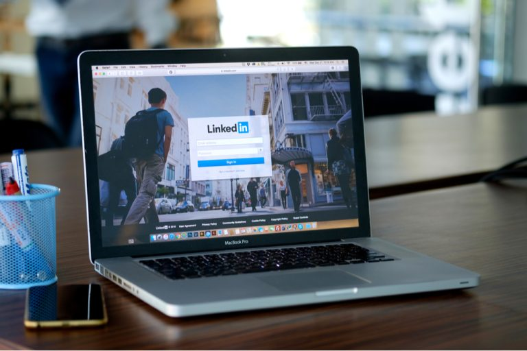 LinkedIn Ads in 2026: What’s Working for B2B Lead Generation